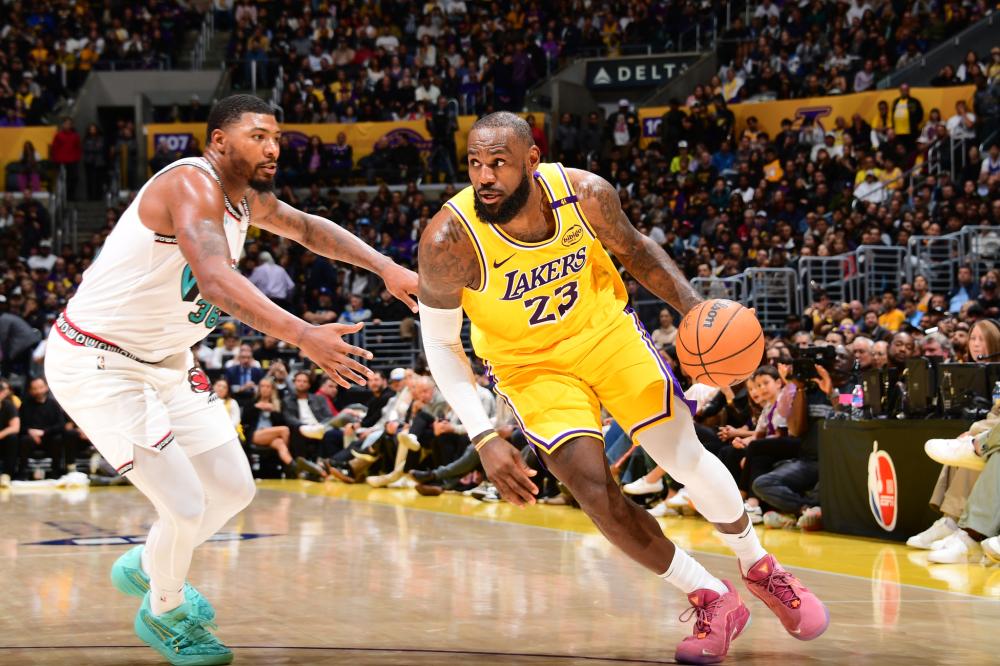 巨大影响 巨大影响