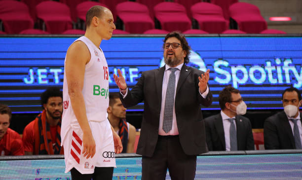 也因为背后 也因为背后