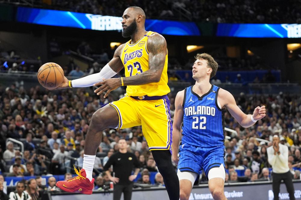 国手接连出 国手接连出